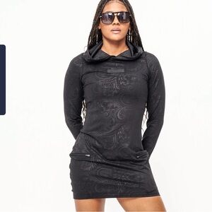 NWOT Actively Black | BLACK PAISLEY LONG SLEEVE HOODIE DRESS